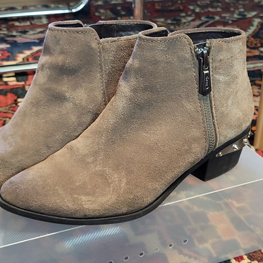 Leather suede booties
